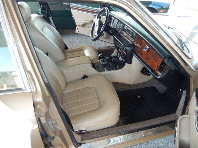 1985 Gold Jaguar XJ6 Sedan