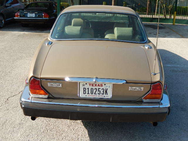 1985 Gold Jaguar XJ6 Sedan