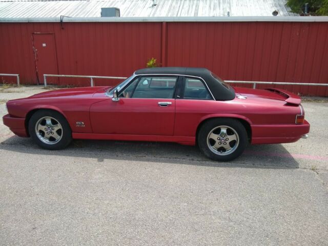 1985 Red Jaguar XJS Cabriolet