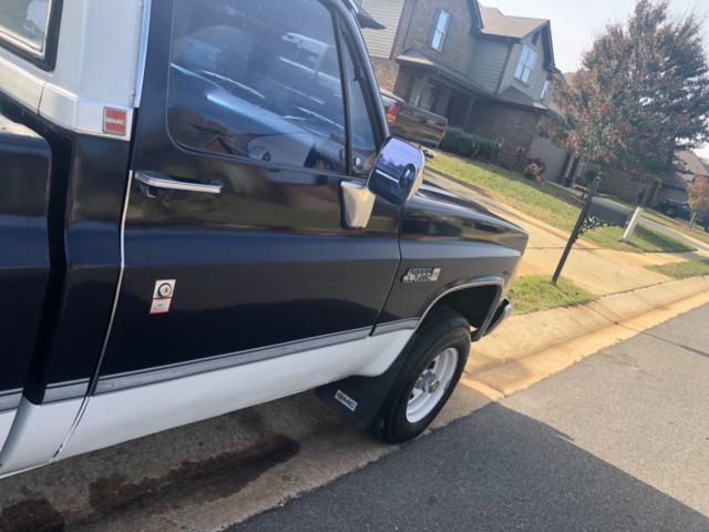 1985 Blue Chevrolet C/K Pickup 1500 Standard Cab Pickup