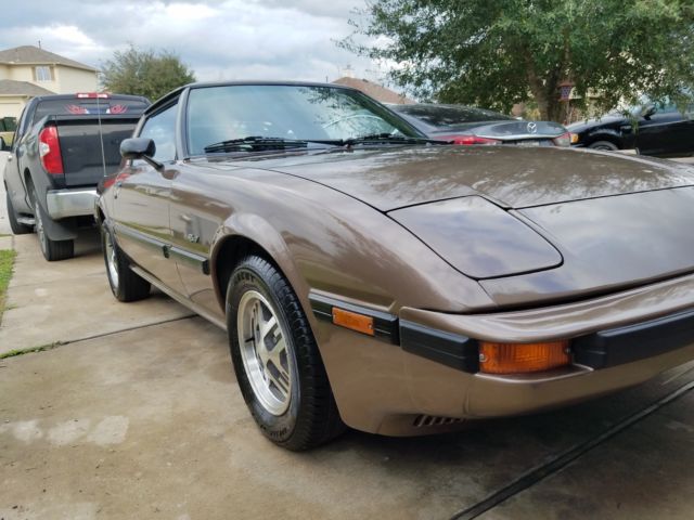 1985 Brown Mazda RX-7 Coupe