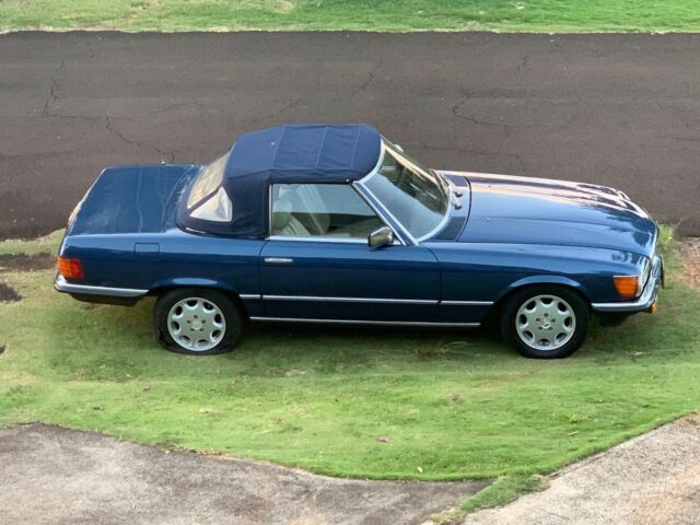 1985 Blue Mercedes-Benz SL-Class Convertible