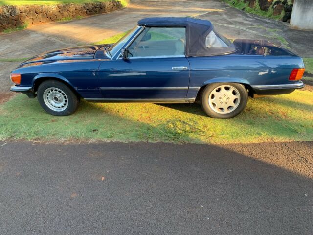 1985 Blue Mercedes-Benz SL-Class Convertible