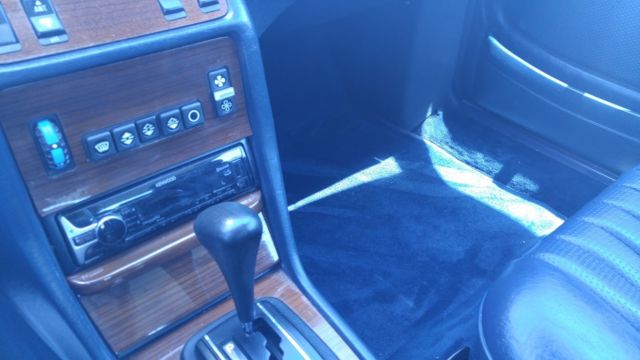 1985 Gray Mercedes-Benz 300-Series Coupe