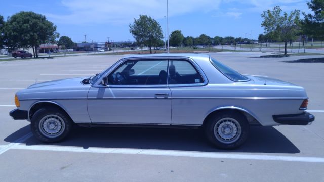 1985 Gray Mercedes-Benz 300-Series Coupe