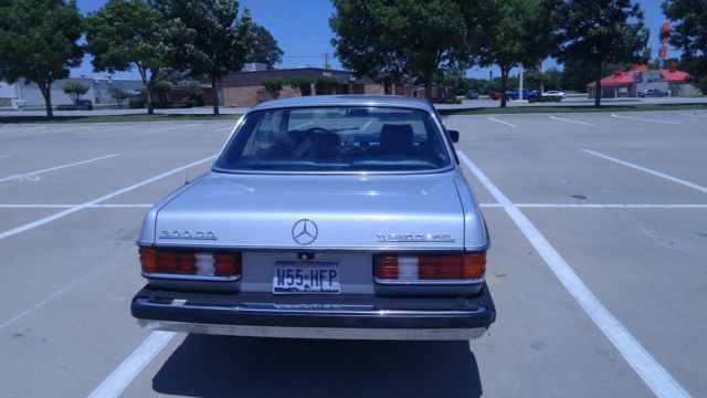 1985 Gray Mercedes-Benz 300-Series Coupe