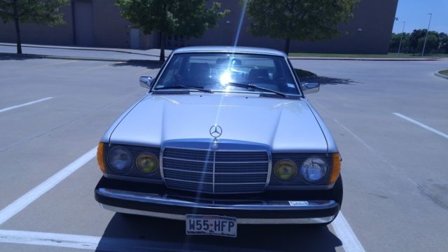 1985 Gray Mercedes-Benz 300-Series Coupe