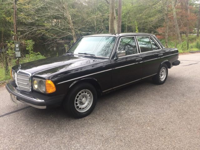 1985 Mercedes-Benz 300-Series