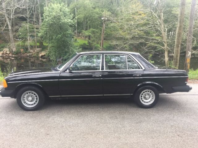 1985 Mercedes-Benz 300-Series