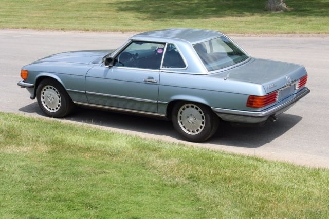 1985 Blue Mercedes-Benz SL-Class Convertible