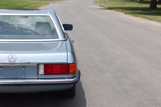 1985 Blue Mercedes-Benz SL-Class Convertible
