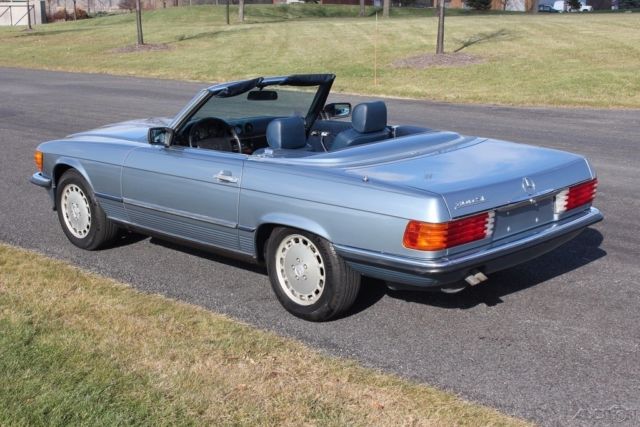 1985 Blue Mercedes-Benz SL-Class Convertible