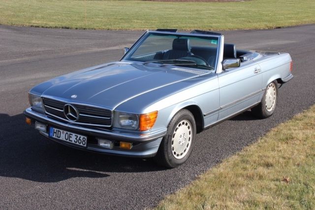 1985 Blue Mercedes-Benz SL-Class Convertible