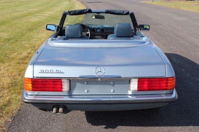 1985 Blue Mercedes-Benz SL-Class Convertible