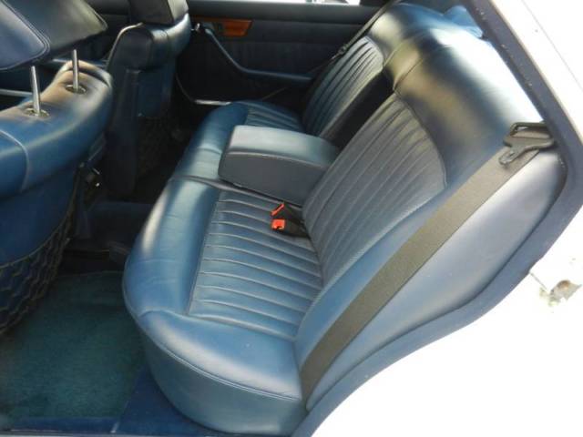 1985 Off White Mercedes-Benz 300-Series Sedan