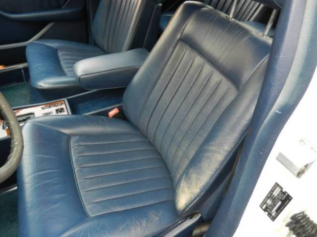 1985 Off White Mercedes-Benz 300-Series Sedan