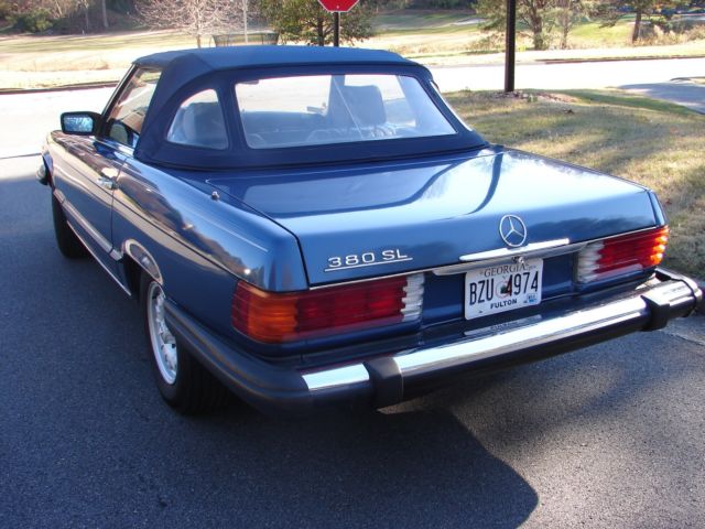 1985 Blue Mercedes-Benz SL-Class Convertible