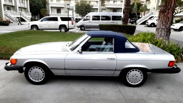 1984 Silver Mercedes-Benz SL-Class Convertible