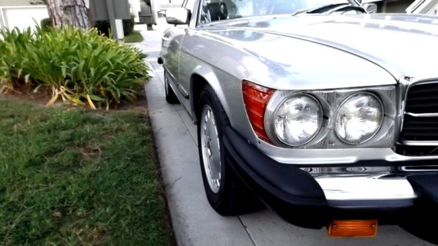 1984 Silver Mercedes-Benz SL-Class Convertible