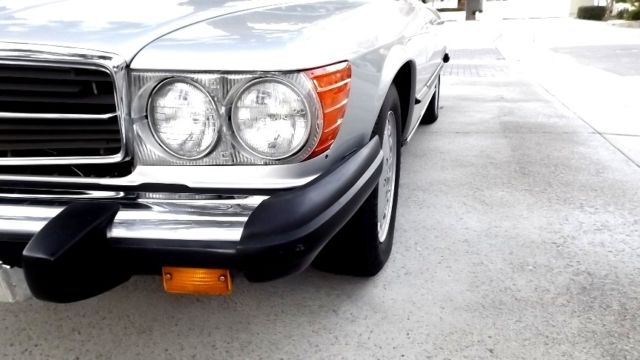 1984 Silver Mercedes-Benz SL-Class Convertible