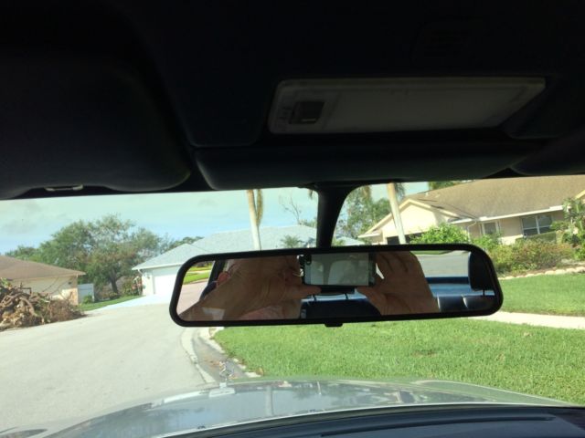 1985 Silver Mercedes-Benz 500-Series Sedan