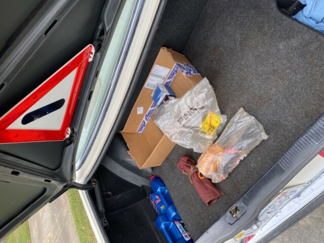 1985 Pale yellow Mercedes-Benz 200-Series Sedan