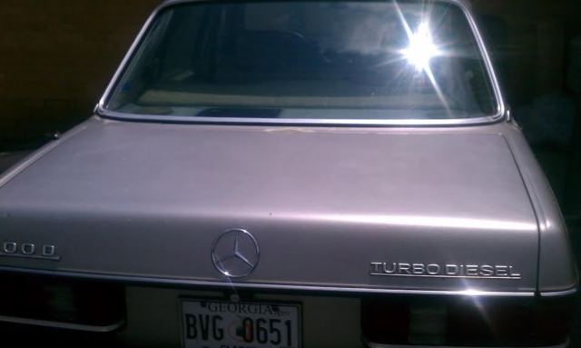 1985 Silver Mercedes-Benz 300-Series Sedan