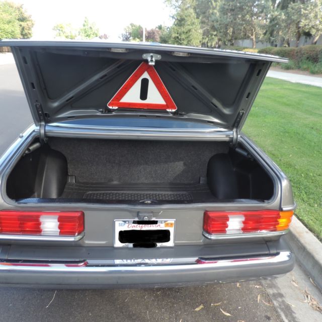 1985 Anthrecite Gray Mercedes-Benz 300-Series Sedan