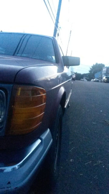 1985 Silver Mercedes-Benz 300-Series Sedan