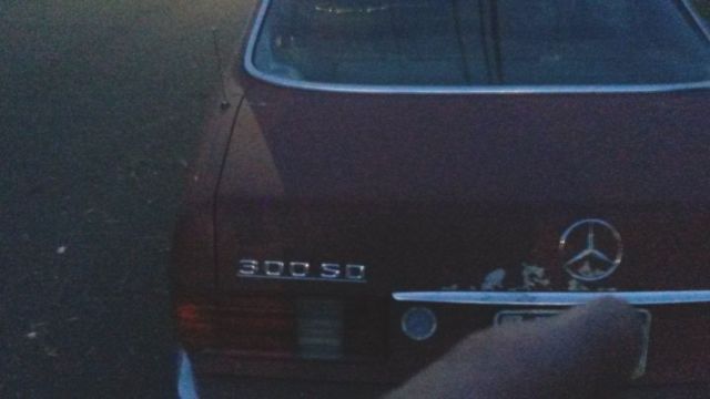 1985 Silver Mercedes-Benz 300-Series Sedan