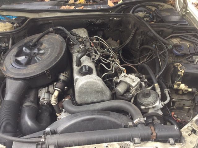 1985 Silver Mercedes-Benz 300-Series Sedan