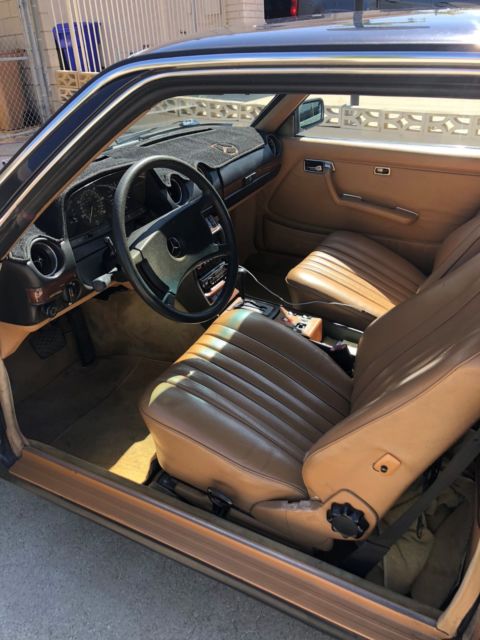 1985 Deep Blue Mercedes-Benz 300-Series Coupe