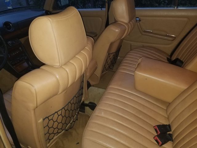 1985 Champagne Mercedes-Benz 300-Series