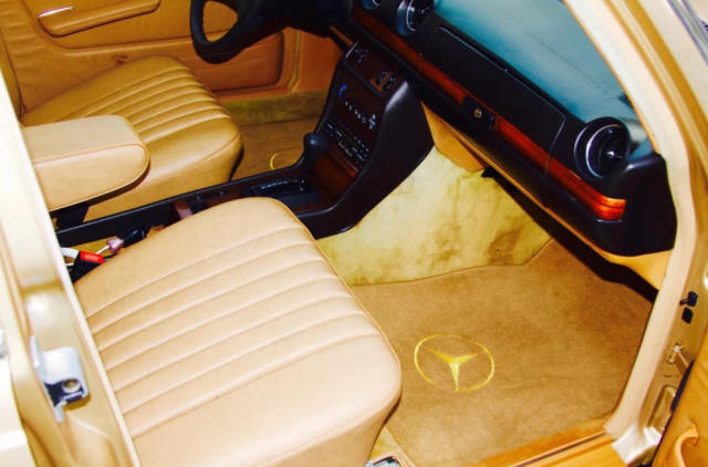 1985 Gold Mercedes-Benz 300-Series Sedan