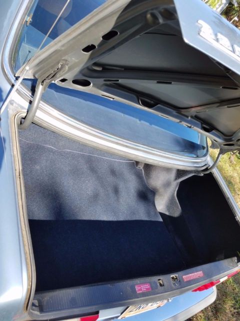 1985 Light Blue silvery Mercedes-Benz 300-Series Sedan