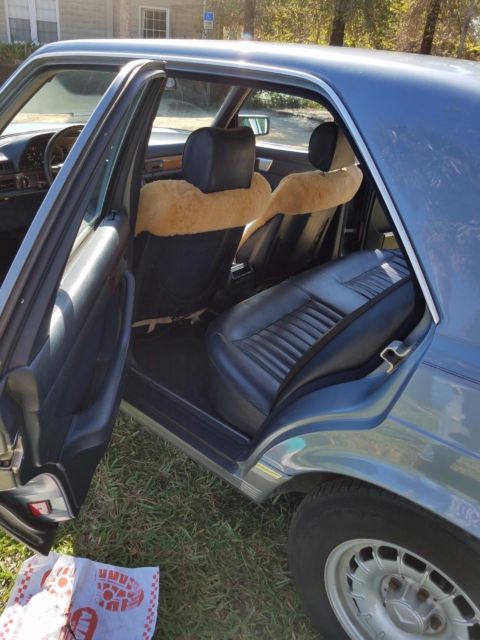 1985 Light Blue silvery Mercedes-Benz 300-Series Sedan