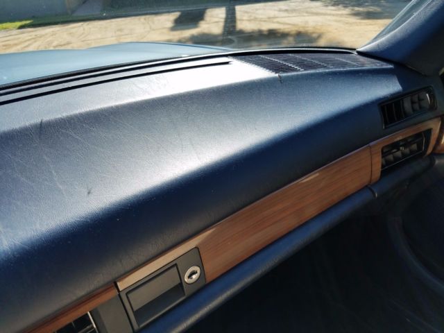 1985 Light Blue silvery Mercedes-Benz 300-Series Sedan