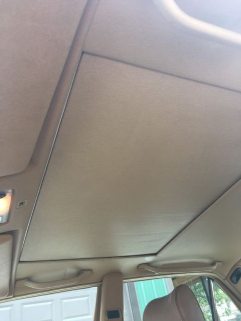 1985 White Mercedes-Benz 300-Series Sedan