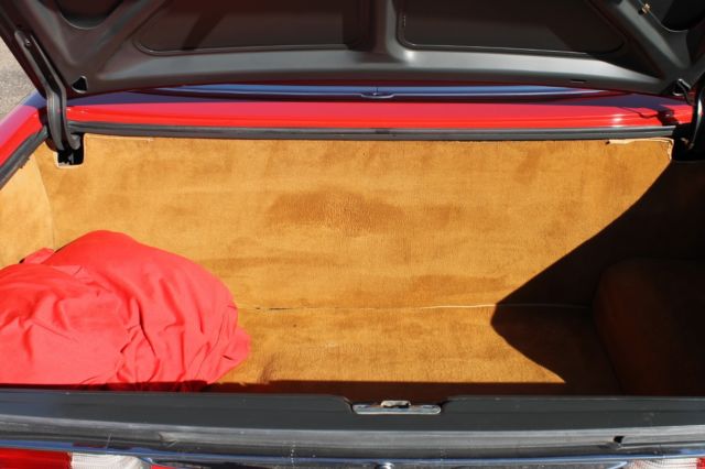 1985 Red Mercedes-Benz SL-Class Convertible