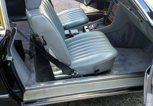 1985 Black Mercedes-Benz 300-Series Convertible