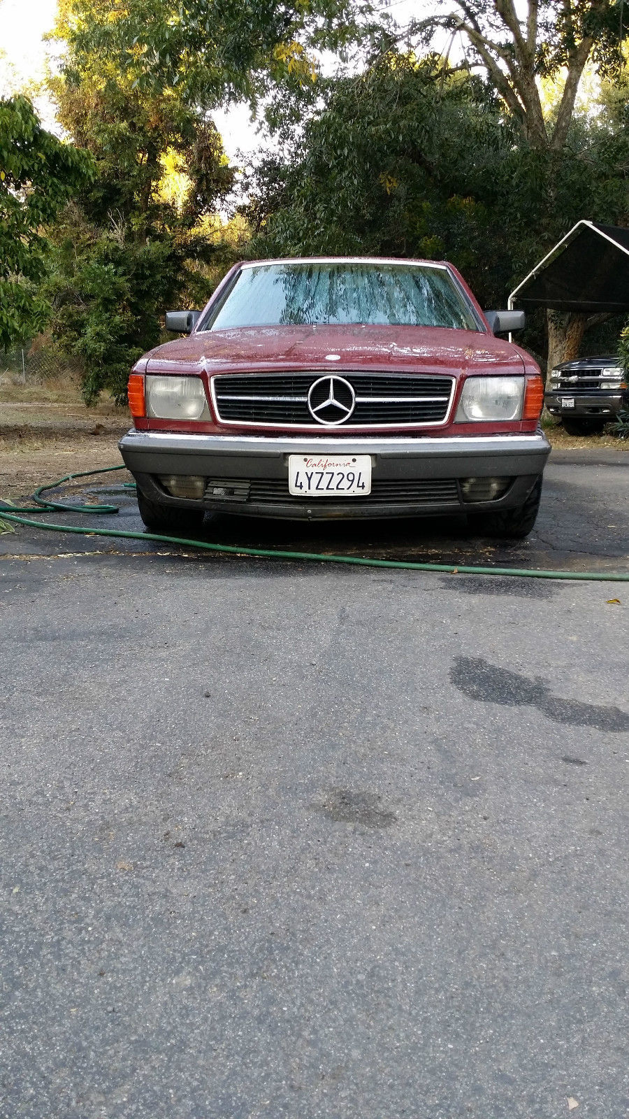 1985 Burgundy Mercedes-Benz 500-Series Coupe