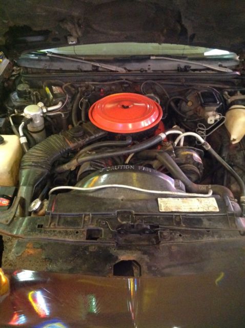 1985 Burgundy Chevrolet Monte Carlo Coupe