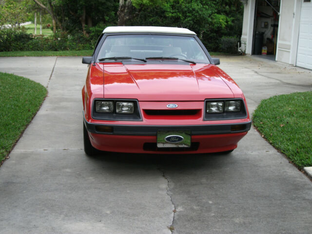 1985 Ford Mustang Convertible