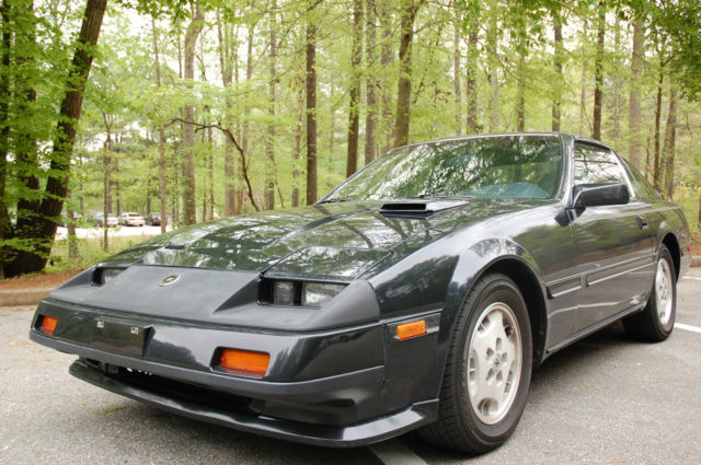 1985 Black Nissan 300ZX Coupe