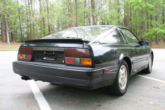 1985 Black Nissan 300ZX Coupe