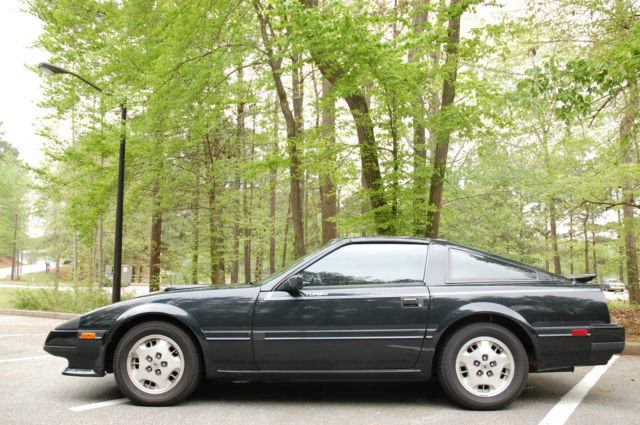 1985 Black Nissan 300ZX Coupe