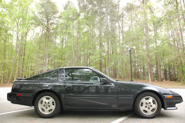 1985 Black Nissan 300ZX Coupe