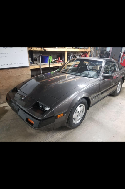 1985 Gray Nissan 300ZX Coupe