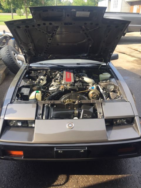 1985 Gray Nissan 300ZX Coupe