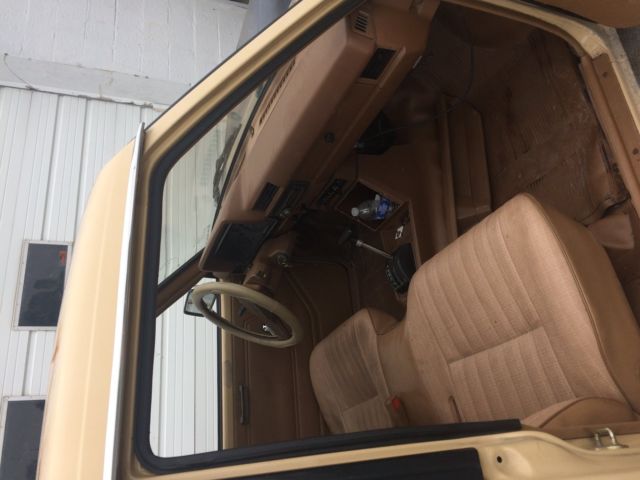 1985 Black Nissan Other Extended Cab Pickup